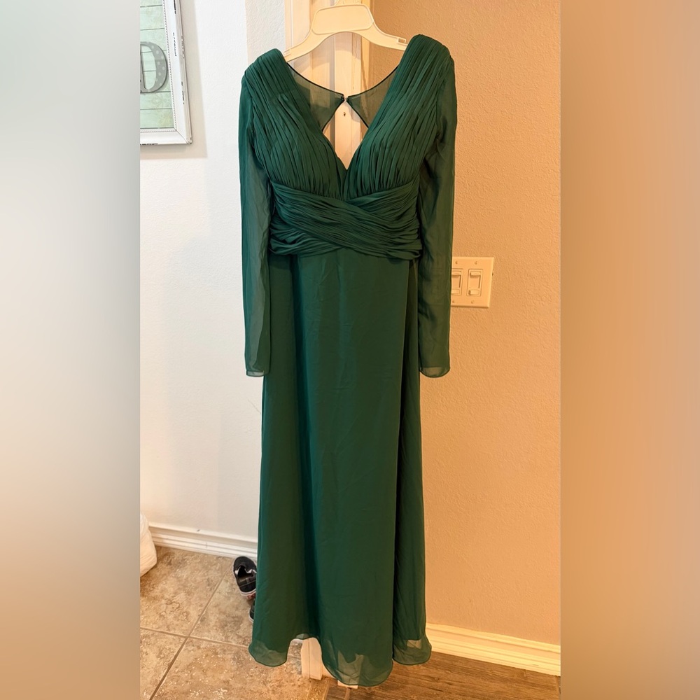 JJ’s House Formal Dress